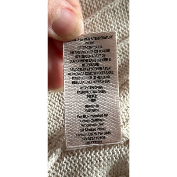 Free People Knitter Linen blend Top V-Neck Twisted Front Off-White Size Small/P - Picture 9 of 10